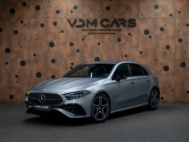 Photo 1 : Mercedes-benz Classe A 2023 Essence