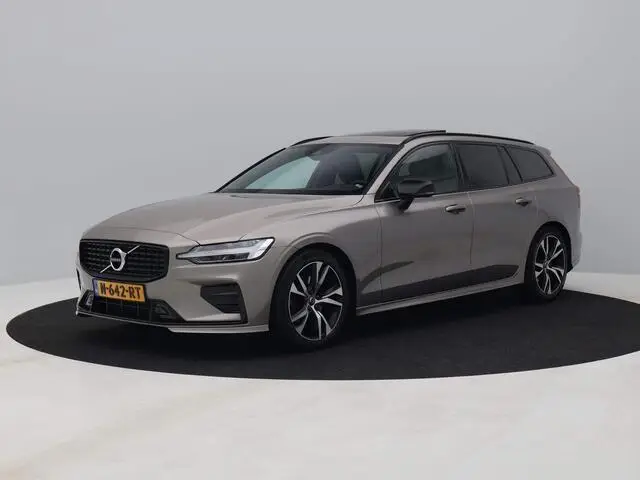 Photo 1 : Volvo V60 2021 Essence