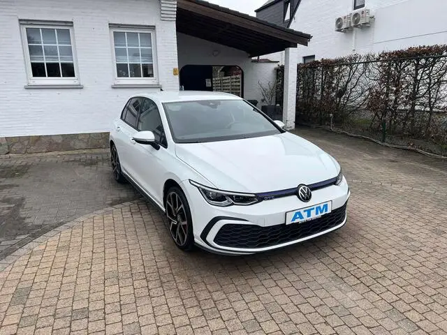 Photo 1 : Volkswagen Golf 2021 Non renseigné