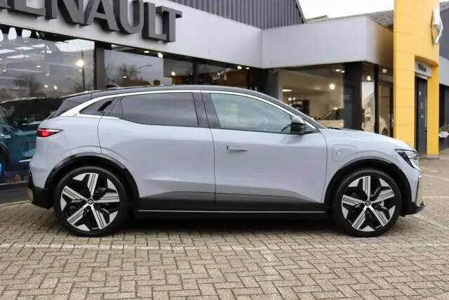 Photo 1 : Renault Megane 2023 Électrique