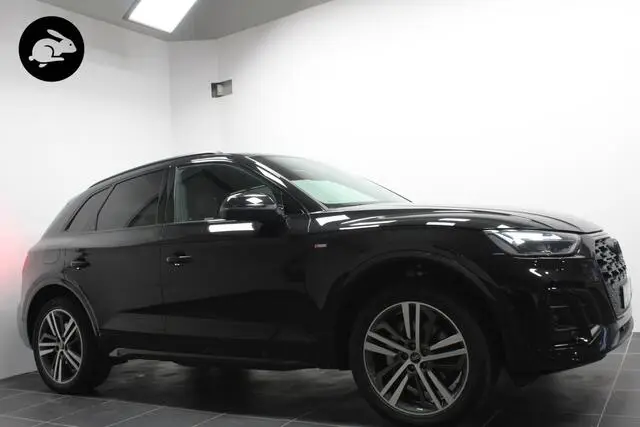 Photo 1 : Audi Q5 2021 Hybride