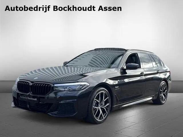 Photo 1 : Bmw Serie 5 2022 Hybrid