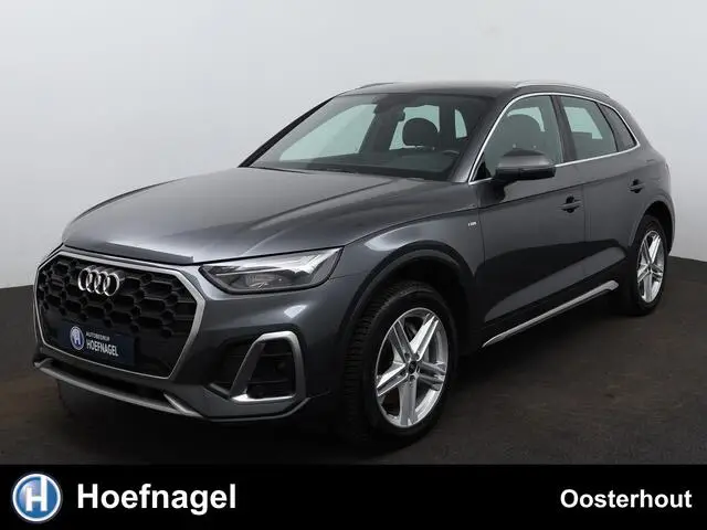 Photo 1 : Audi Q5 2021 Hybride