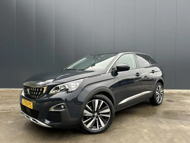 Photo 1 : Peugeot 3008 2020 Petrol