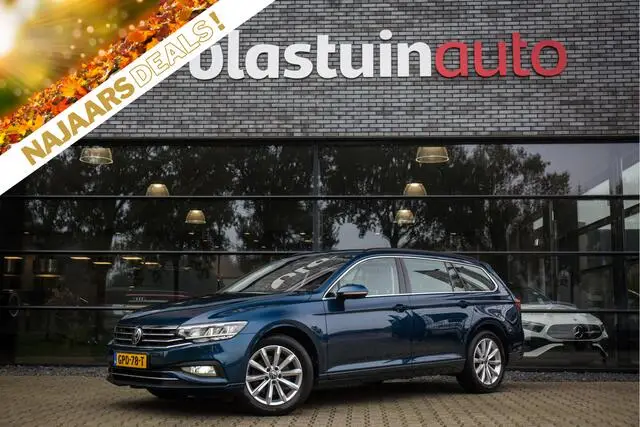 Photo 1 : Volkswagen Passat 2021 Petrol