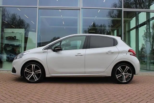 Photo 1 : Peugeot 208 2016 Petrol