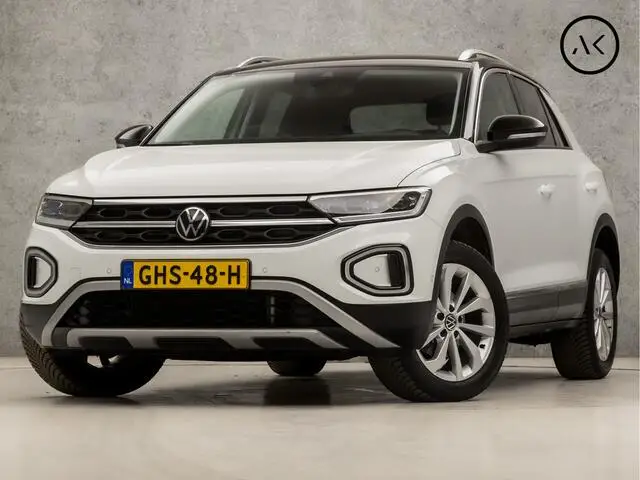 Photo 1 : Volkswagen T-roc 2024 Essence