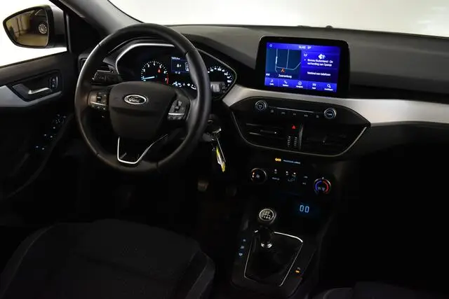 Photo 1 : Ford Focus 2021 Essence