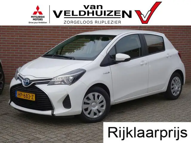 Photo 1 : Toyota Yaris 2015 Hybrid