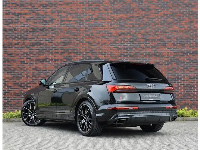 Photo 1 : Audi Q7 2024 Hybride