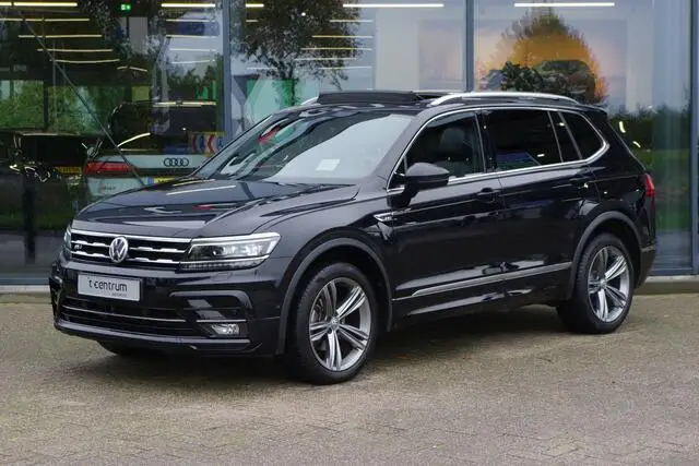 Photo 1 : Volkswagen Tiguan 2021 Petrol