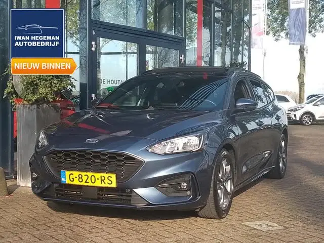 Photo 1 : Ford Focus 2019 Petrol