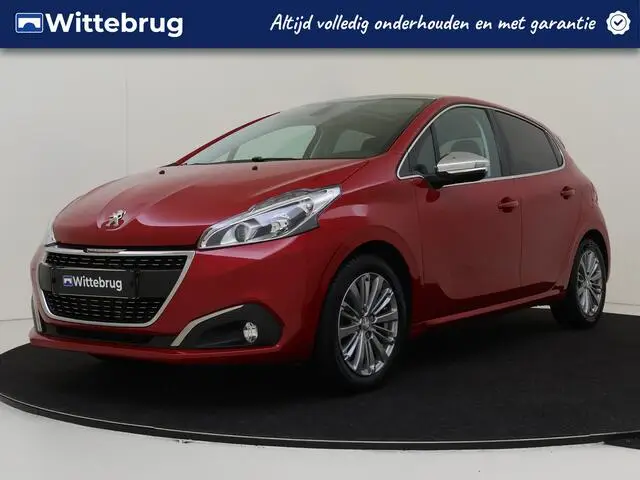 Photo 1 : Peugeot 208 2015 Essence