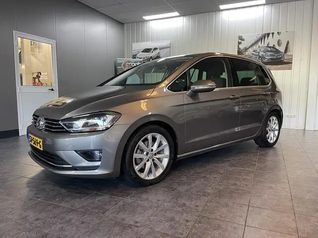 Photo 1 : Volkswagen Golf 2015 Petrol