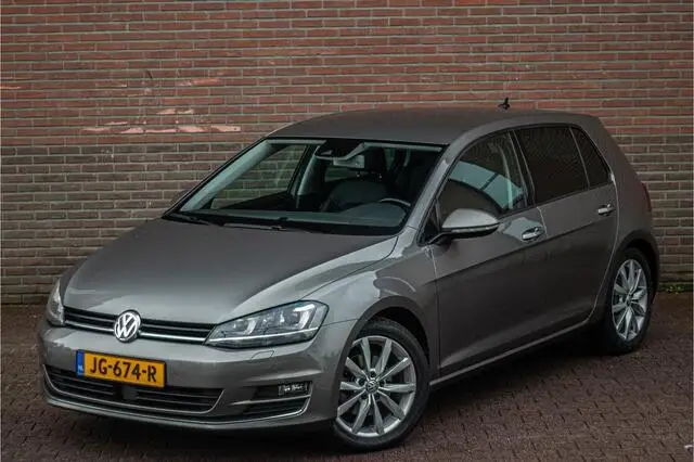 Photo 1 : Volkswagen Golf 2015 Petrol