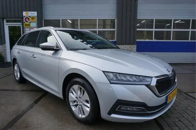 Photo 1 : Skoda Octavia 2021 Hybrid