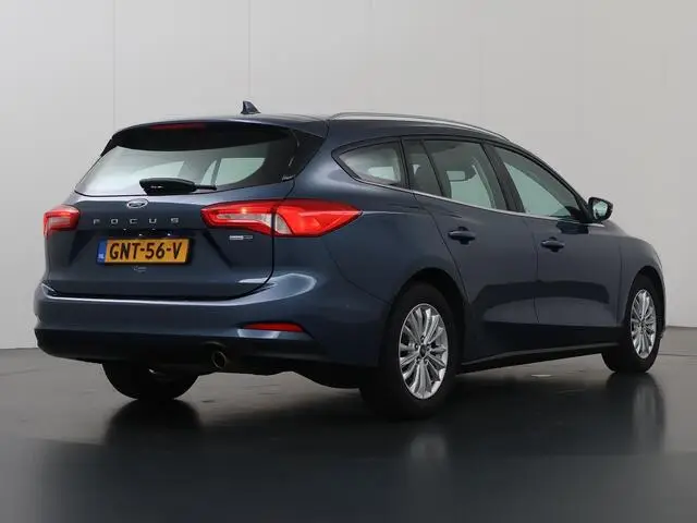 Photo 1 : Ford Focus 2021 Hybrid