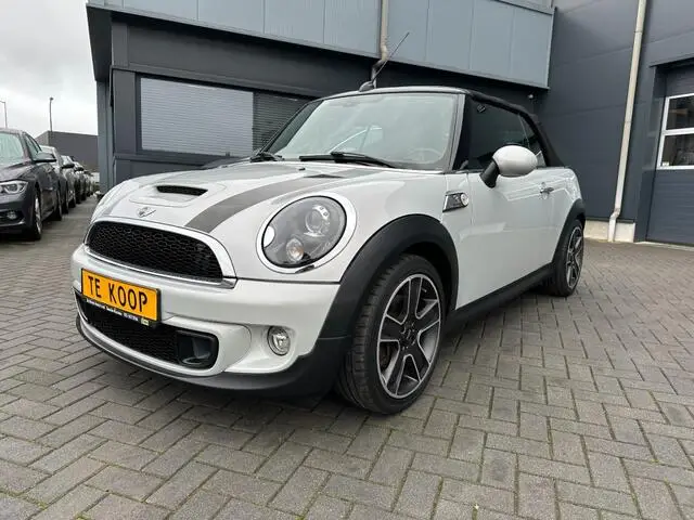 Photo 1 : Mini Cooper 2015 Essence