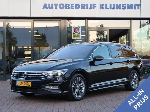 Photo 1 : Volkswagen Passat 2020 Petrol