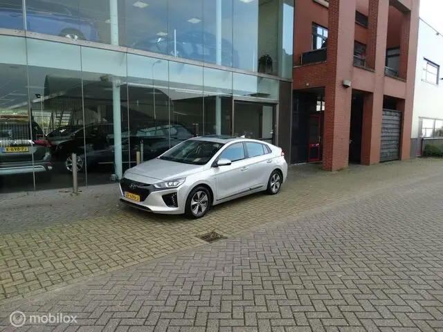 Photo 1 : Hyundai Ioniq 2019 Electric