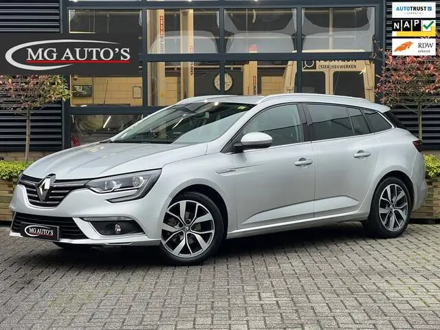 Photo 1 : Renault Megane 2017 Essence