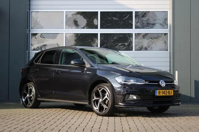 Photo 1 : Volkswagen Polo 2018 Petrol