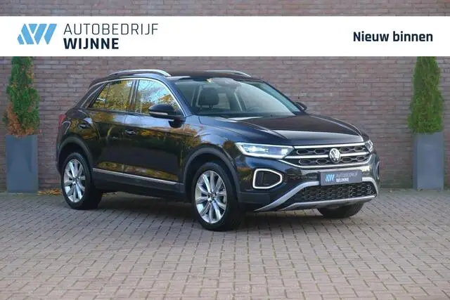 Photo 1 : Volkswagen T-roc 2023 Essence