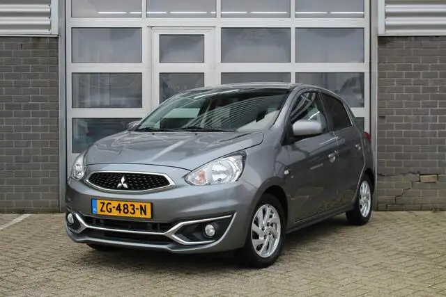 Photo 1 : Mitsubishi Space Star 2019 Petrol