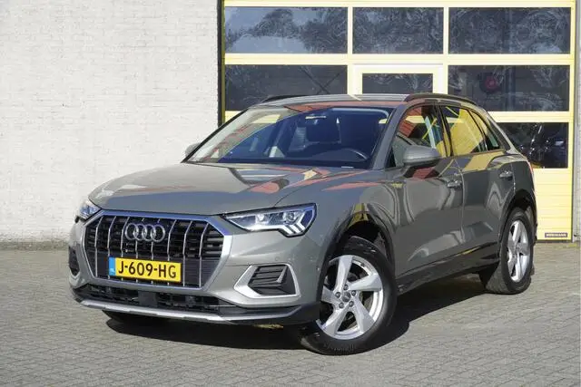 Photo 1 : Audi Q3 2020 Hybride