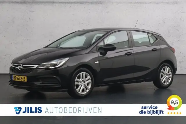 Photo 1 : Opel Astra 2018 Essence