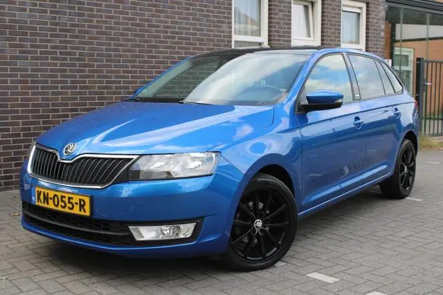 Photo 1 : Skoda Rapid 2016 Petrol