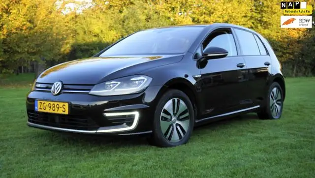 Photo 1 : Volkswagen Golf 2019 Electric