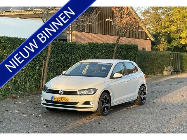 Photo 1 : Volkswagen Polo 2018 Petrol