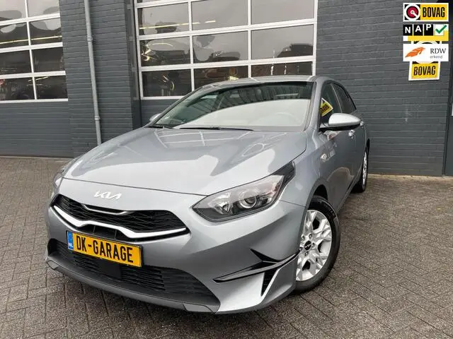 Photo 1 : Kia Ceed 2021 Petrol