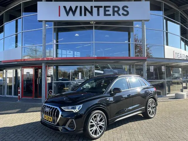 Photo 1 : Audi Q3 2019 Petrol