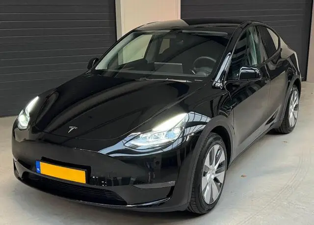 Photo 1 : Tesla Model Y 2022 Électrique