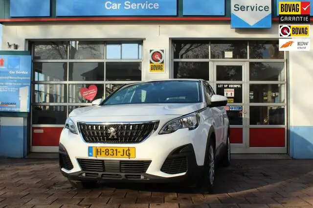 Photo 1 : Peugeot 3008 2017 Petrol