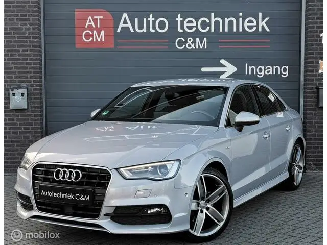 Photo 1 : Audi A3 2015 Essence