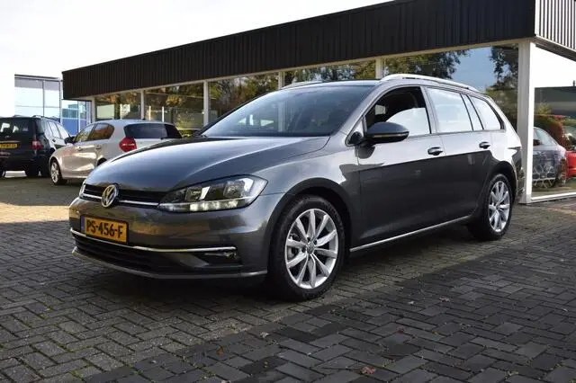 Photo 1 : Volkswagen Golf 2017 Petrol