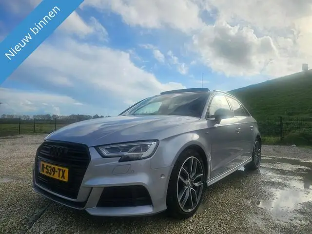 Photo 1 : Audi A3 2019 Diesel