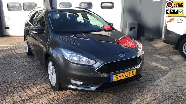 Photo 1 : Ford Focus 2018 Petrol