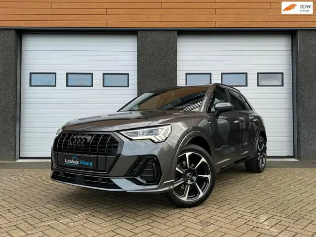 Photo 1 : Audi Q3 2019 Essence