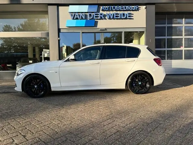 Photo 1 : Bmw Serie 1 2019 Petrol