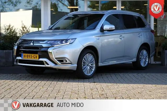 Photo 1 : Mitsubishi Outlander 2020 Hybrid