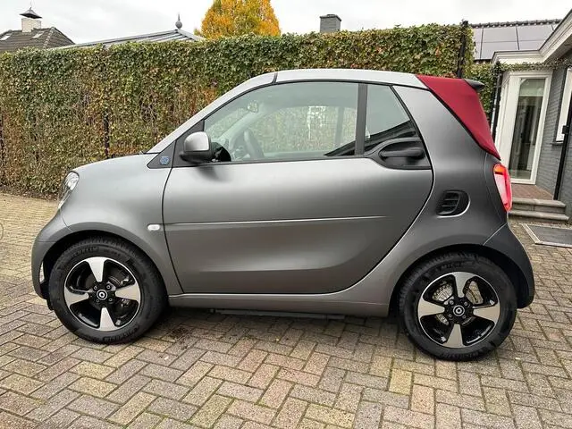 Photo 1 : Smart Fortwo 2023 Electric