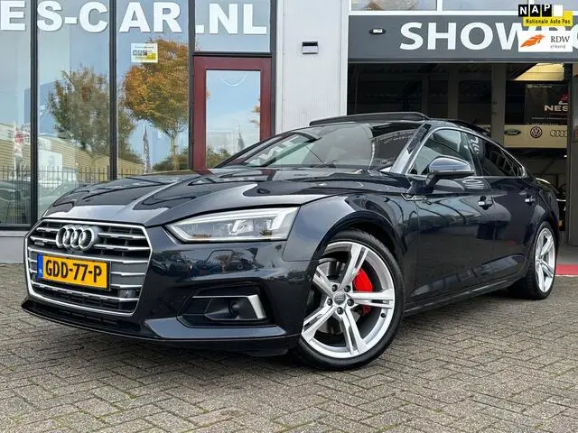 Photo 1 : Audi A5 2017 Petrol