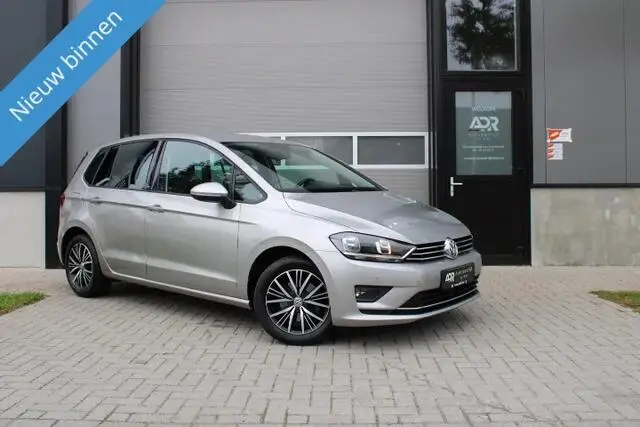 Photo 1 : Volkswagen Golf 2016 Petrol