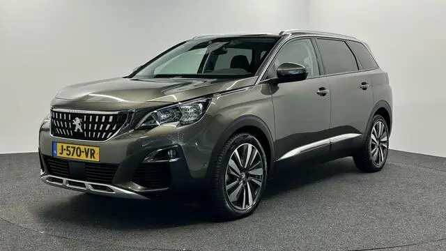 Photo 1 : Peugeot 5008 2020 Petrol