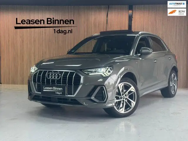 Photo 1 : Audi Q3 2020 Essence