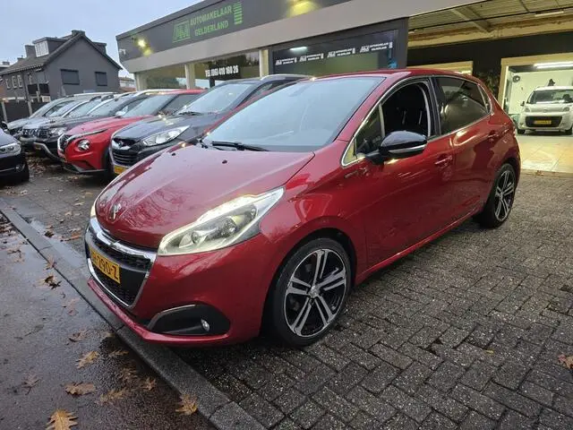 Photo 1 : Peugeot 208 2016 Petrol